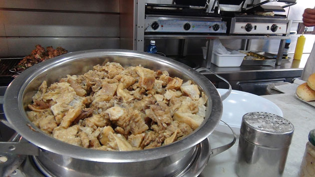 La frittola, specialità di strada di Palermo