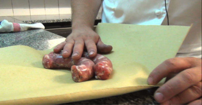L’antica ricetta della Salsiccia sotto la cenere