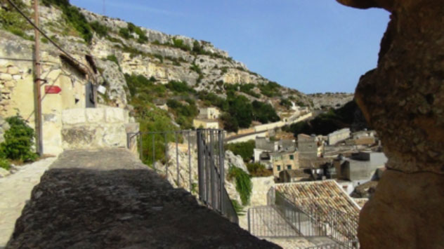 Chiafura e la storia dei “cavernicoli” di Scicli (RG)