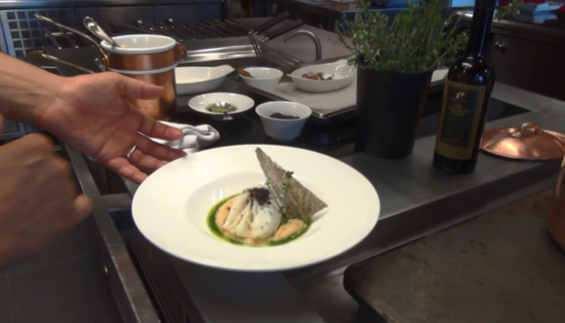 La ricetta del Baccalà cotto in olio, con purè di ceci