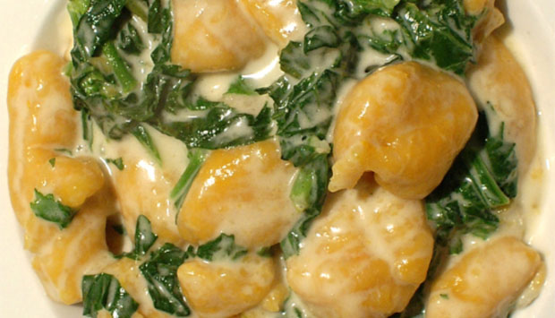 Ricetta degli Gnocchi di zucca con fonduta di Taleggio e cime di rapa