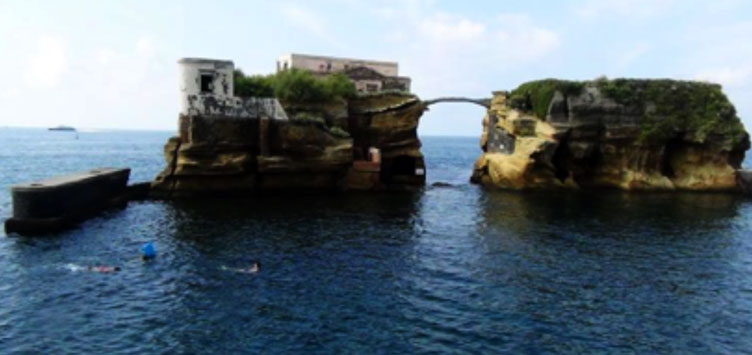 Specialmente… a Napoli, insolita e segreta