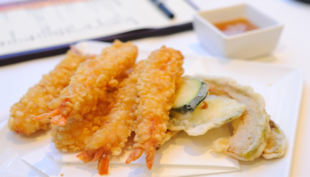 Il manzo marinato e il Tempura di gamberi e verdure: le ricette
