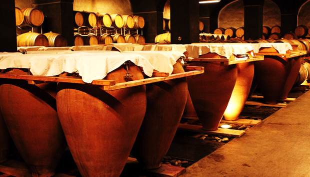 Vini in anfora: dalla Georgia agli italiani, i produttori all’antica