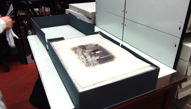 Le foto colorate dell’800 di Felice Beato, negli archivi Alinari a Firenze