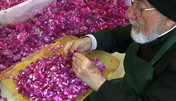 Dal monastero di San Lazzaro la ricetta della marmellata di petali di rose