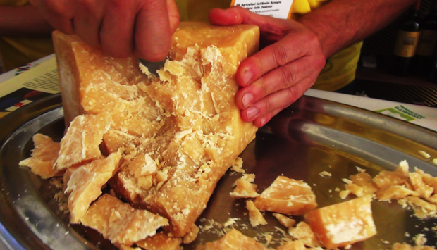 Il Parmigiano Reggiano invecchiato ben 14 anni, da Bonat