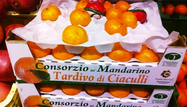 Nei mandarini di Slow Food usano la cosmetica: è “giusto”?