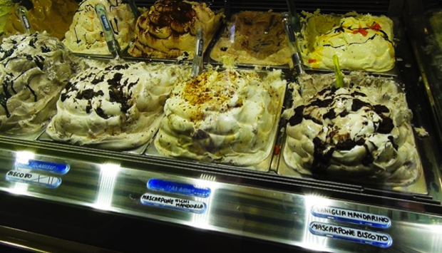 Sirmione e il record delle gelaterie, sul Lago di Garda
