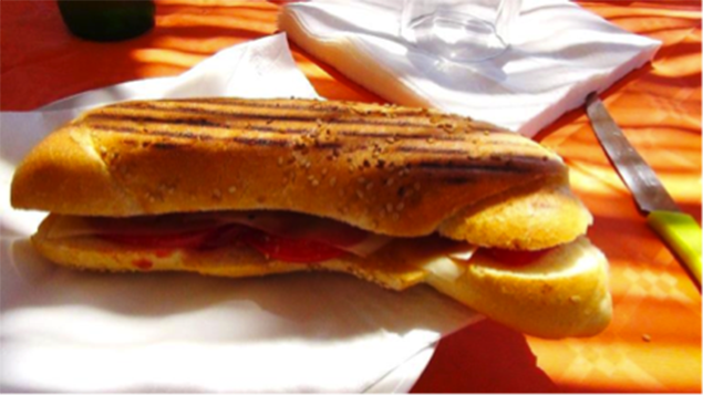 A Favignana (Isole Egadi) il pane cunzato non è una cosa seria…