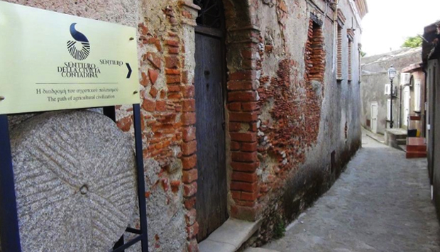 Sentiero della Civiltà Contadina, memoria esterna di Bova (RC)
