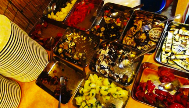 A Catania i peggiori ristoranti convenzionali: meglio lo street food