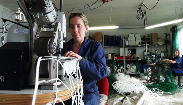 Come si lavorano le reti a Monte Isola, sul Lago d’Iseo