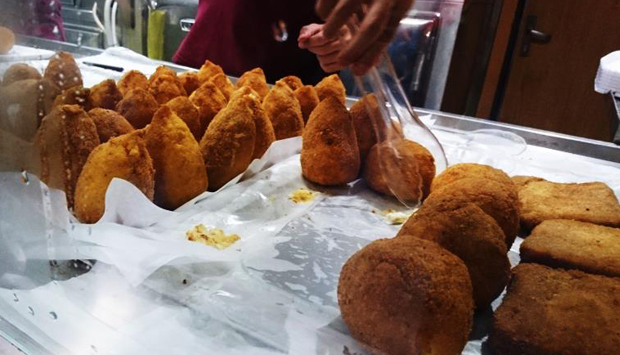Arancini del traghetto Caronte (Sicilia-Calabria): sono buoni o terribili?