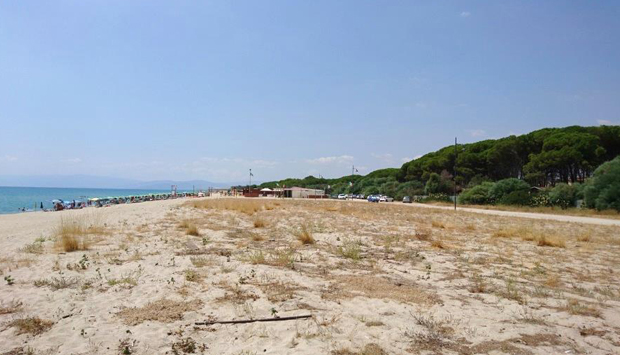 La spiaggia di Sellia Marina, libertà selvaggia in provincia di Catanzaro