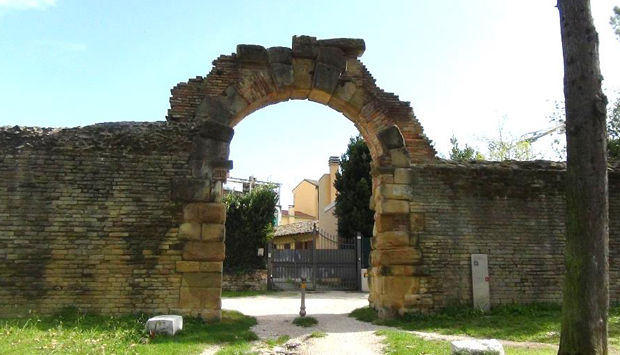 Specialmente a… Fano (PU): cosa vedere e dove mangiare tipico