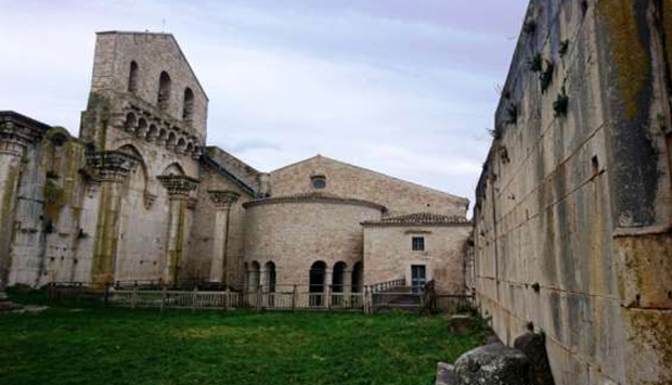 Il Parco Archeologico di Venosa (PZ) e la stupefacente chiesa Incompiuta