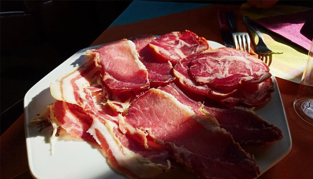 Oasi Grill, paradiso rustico del cibo genuino al centro della Basilicata