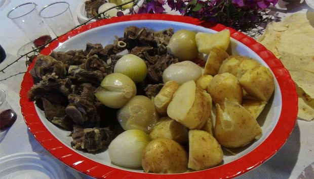 La Pecora in cappotto, commovente ricetta sarda vetta di civiltà