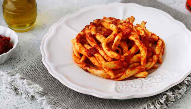 Fileja con ‘nduja e sugo alla cipolla rossa, a casa con My Cooking Box
