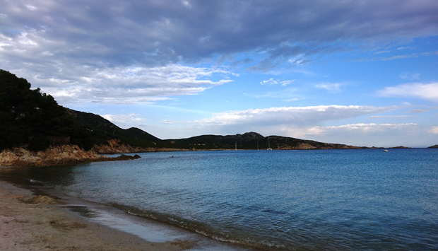 La spiaggia di Tuerredda, perla caraibica del sud della Sardegna