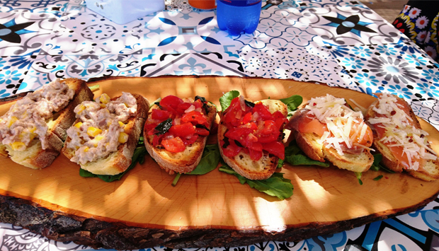 Le golose bruschette del Lido Recanati Beach a Giardini Naxos (ME)