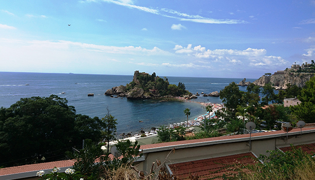 Isola Bella, meravigliosa spiaggia di Taormina in una riserva naturale