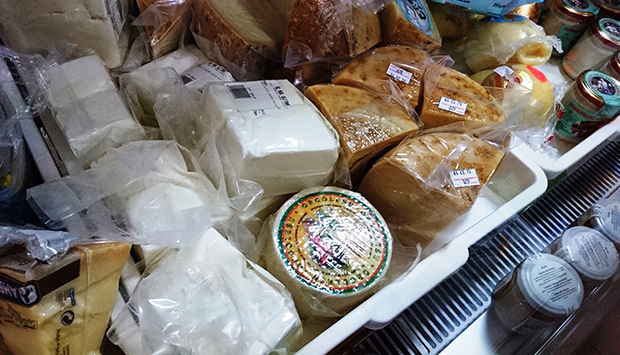 Alimentari Cossu a Orgosolo (NU), l’essenziale è visibile al palato