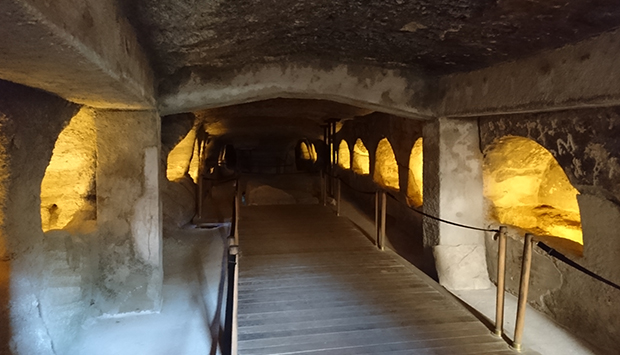 Catacombe dell’isola greca di Milos, tra le tre più importanti nel mondo