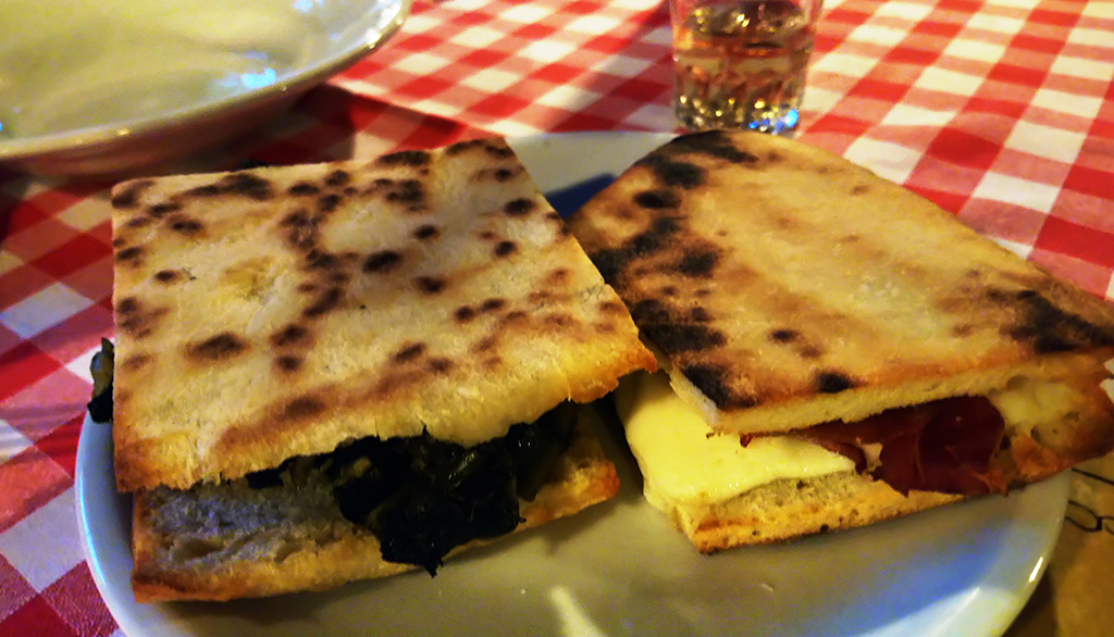 Ristorante La Stalla ad Assisi, 40 anni di cucina frugale tra ricette pellegrine e condivisione