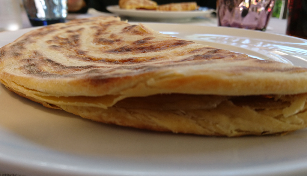 Al ristorante Ragno d’Oro di Urbino, il tempio della vera Crescia Sfogliata