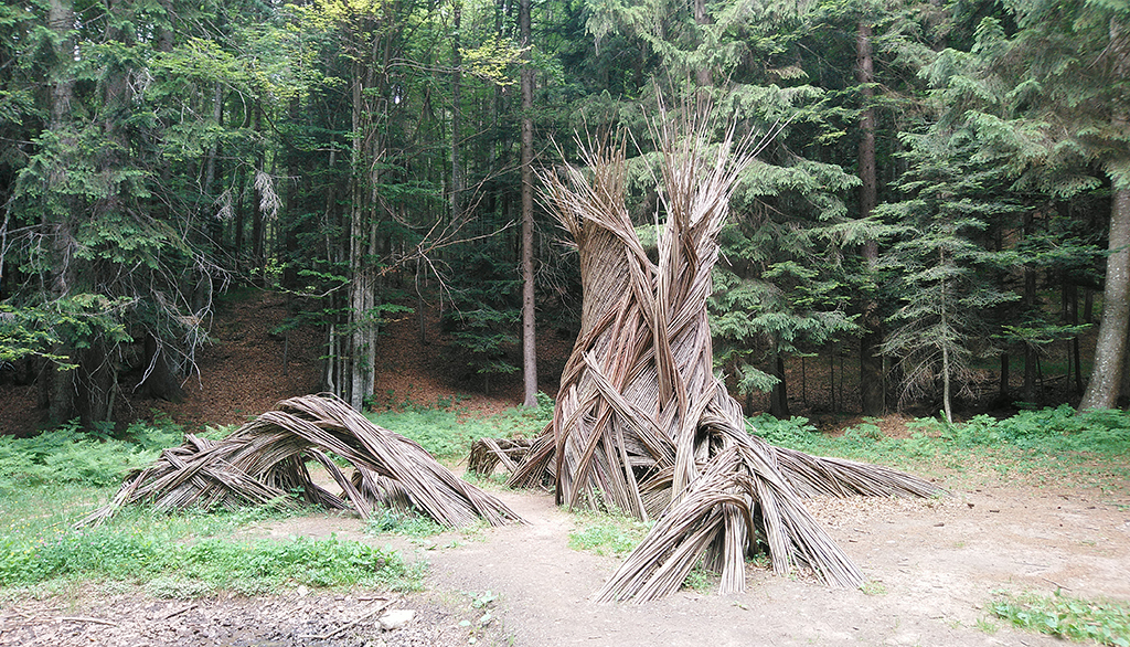 Il Respiro degli Alberi a Lavarone in Trentino, percorso di arte contemporanea fusa con la Natura
