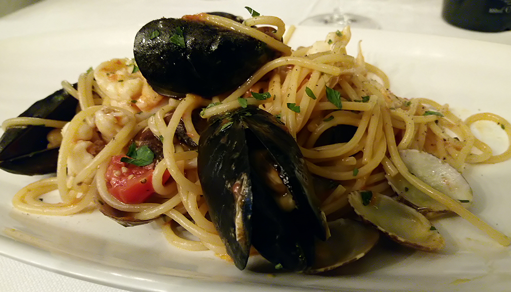 Hostaria Due Emme Beach, cucina di pesce sul lungomare di Policoro in Basilicata