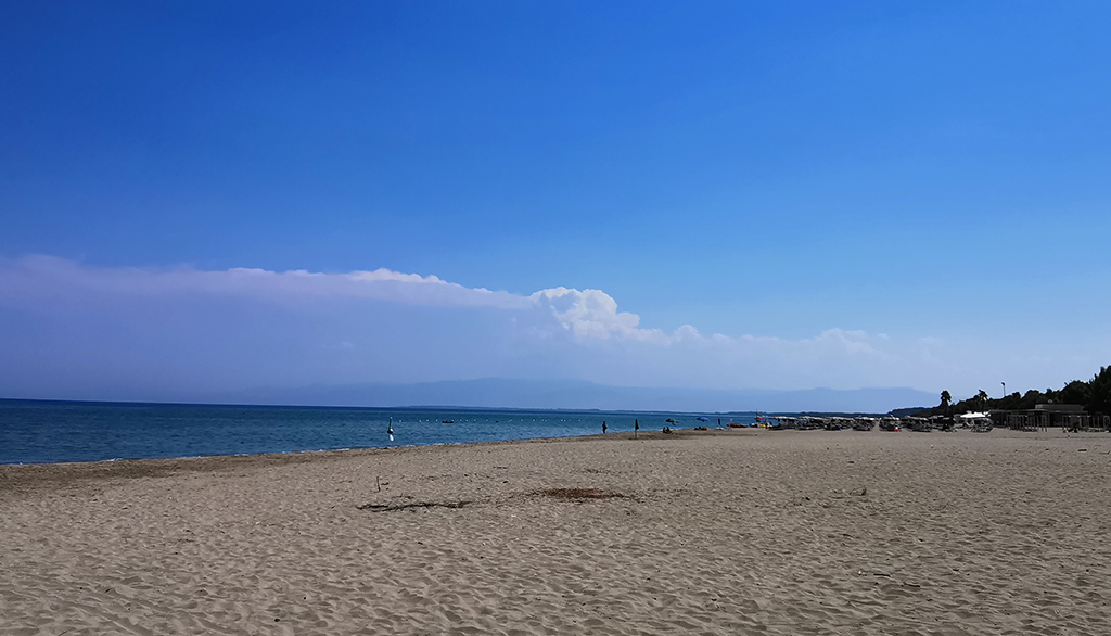 La selvaggia spiaggia calabrese di Villapiana Lido immersa nel verde dell’alto Ionio Cosentino