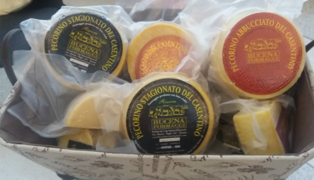 Fattoria di Bucena, prodotti caseari tipici della provincia di Arezzo